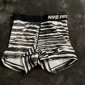 Nike Pro spandex size small
